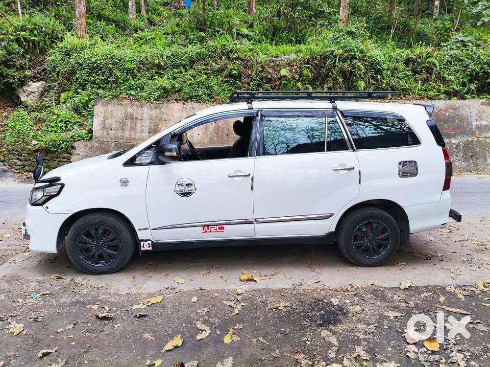 Toyota Innova 2.5 G (diesel) 8 Seater, 2016, Diesel