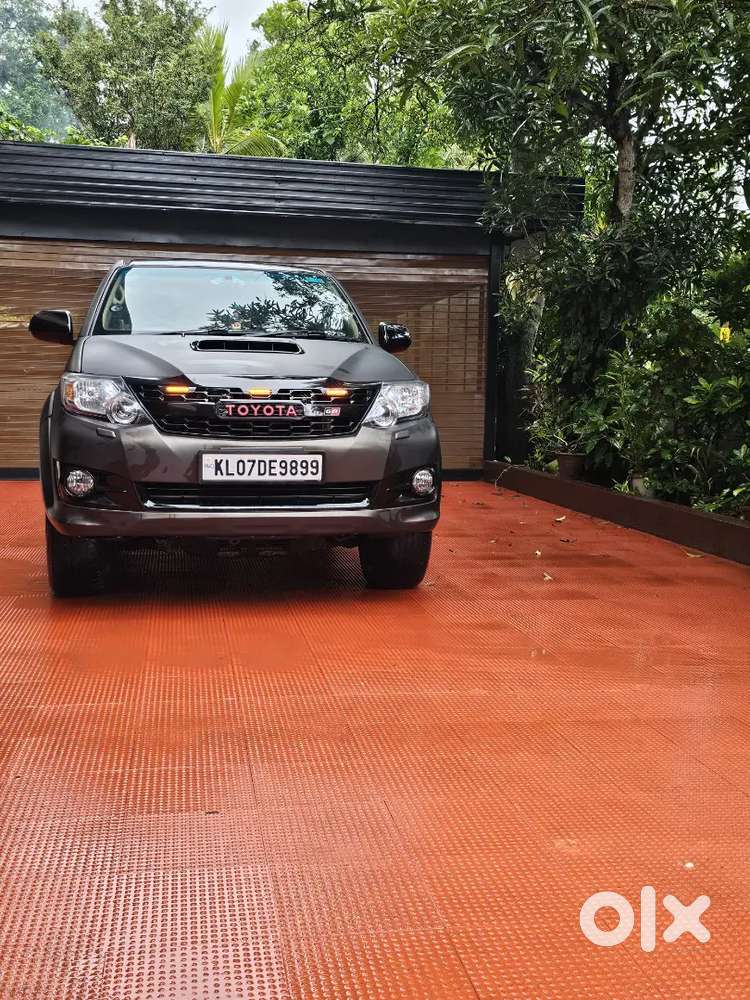 2011 Stealth Brown Facelifted Facelifted  Fortuner 4x4 Manual For Sale