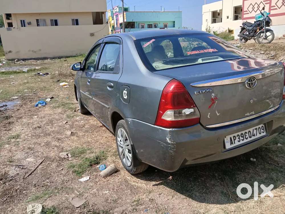 Toyota Etios 2013 Diesel 272000 Km Driven