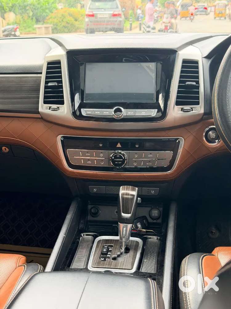 Mahindra Alturas G4 Diesel 4wd 2019