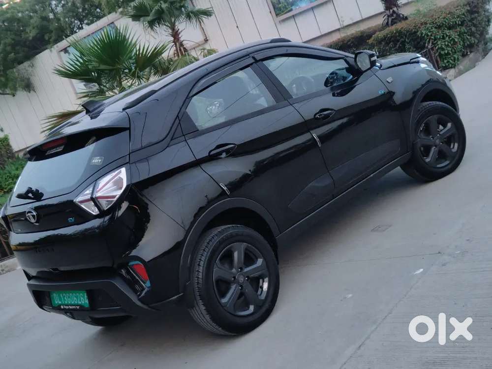Tata Nexon Ev Xz+ Lux Dark Edition  2023  Top Model