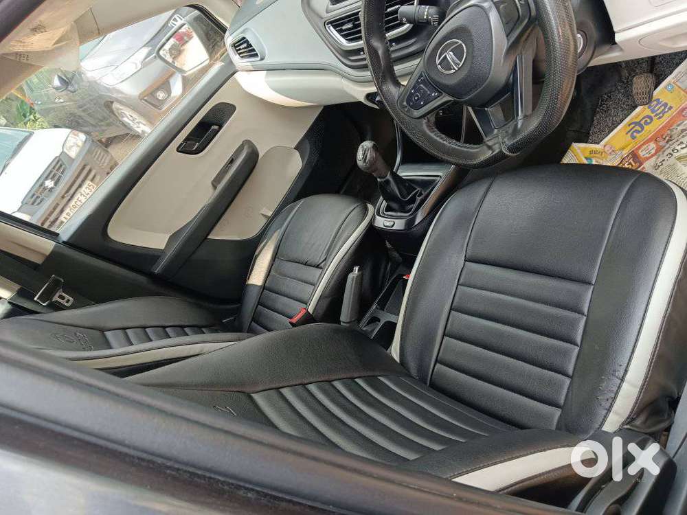 Tata Altroz 1.2 Xm Plus, 2021, Petrol