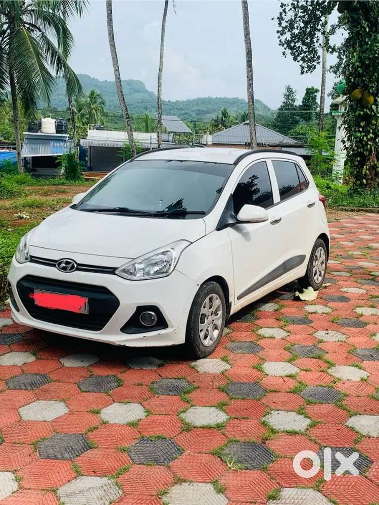 Hyundai Grand I10 2015 Diesel 70000 Km Driven