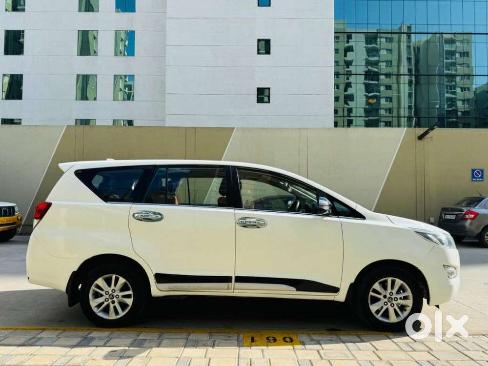 Toyota Innova Crysta 2.4 G Plus Mt 8s, 2019, Diesel