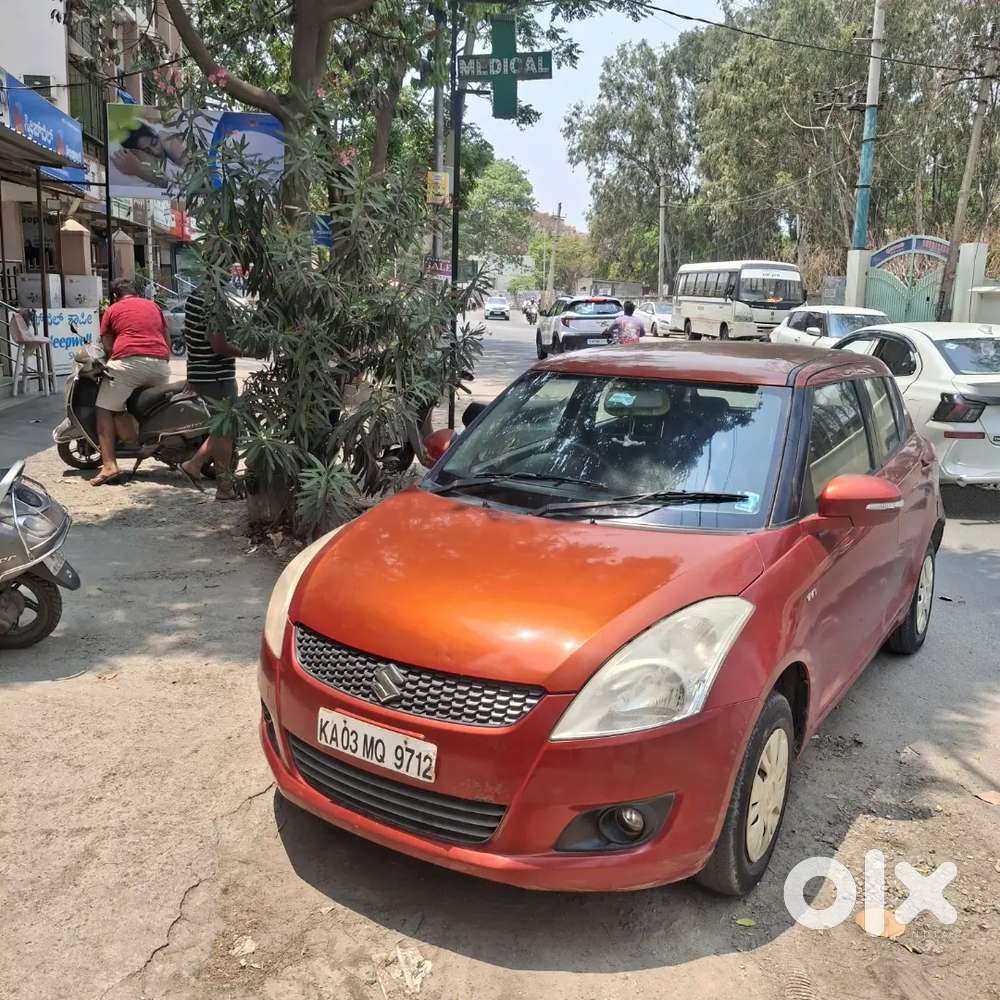 Maruti Suzuki Swift Petrol, 2012, Automatic
