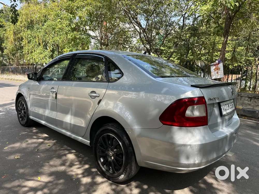 Skoda Rapid Elegance 2014 Diesel