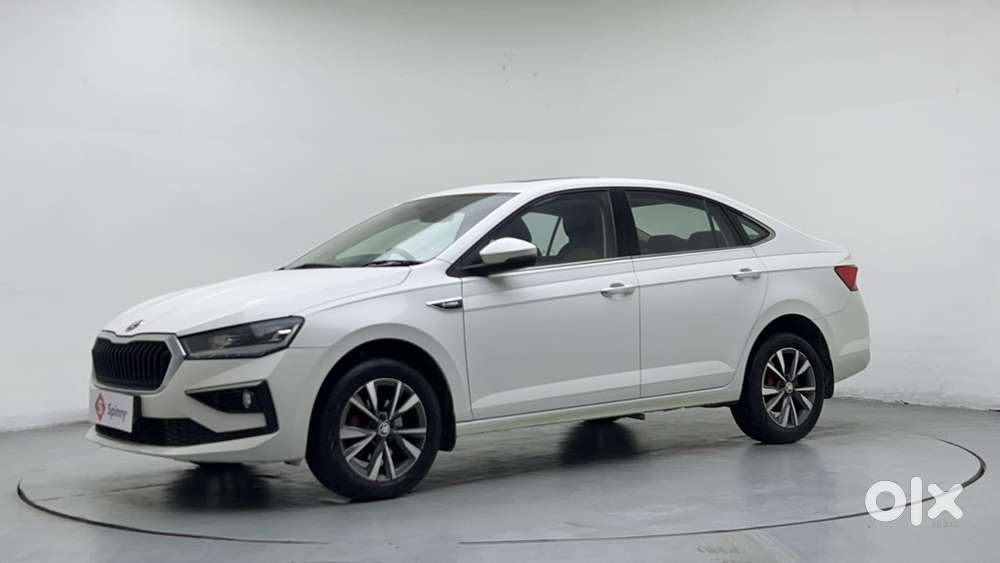 Skoda Slavia Style 1.0l Tsi At, 2022, Petrol