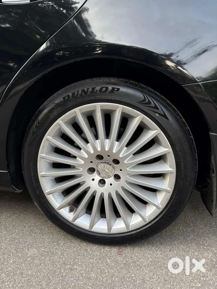 Mercedes Benz
S500