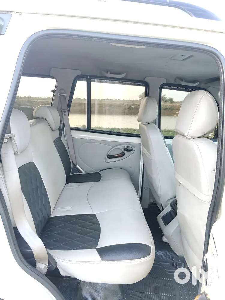 Mahindra Scorpio (9 Seater) S2  Modal 2015