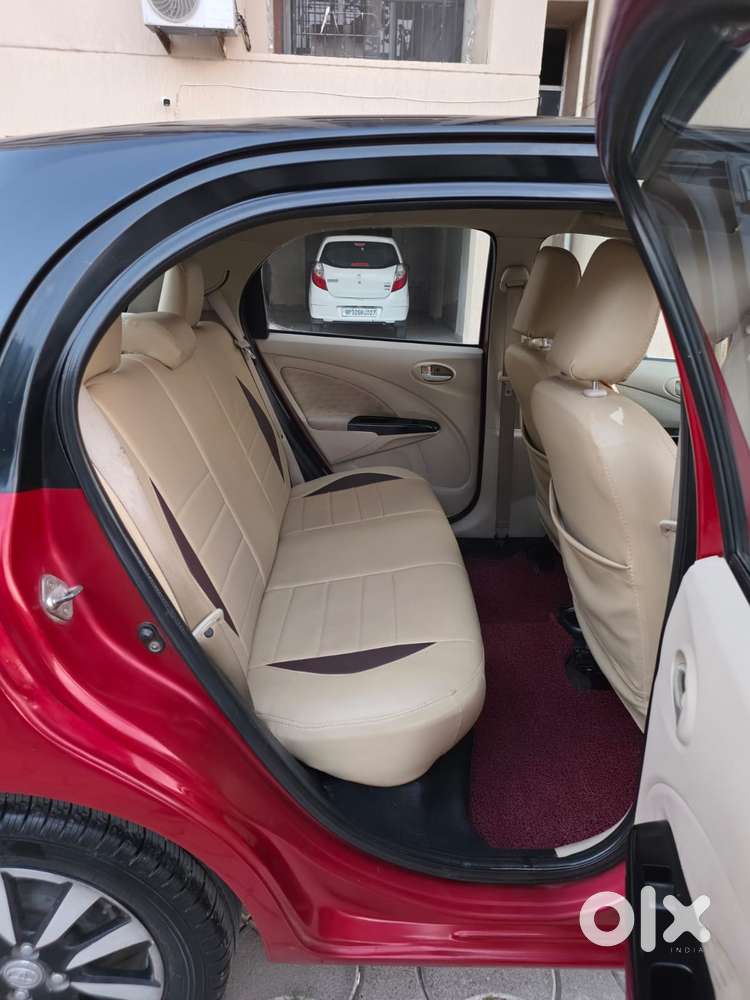 Toyota Etios Liva V Limited, 2019, Petrol