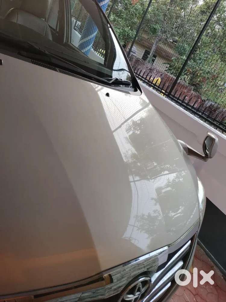 Toyota Innova 2014  2.5 V 7 Seater Diesel 105000 Km Driven