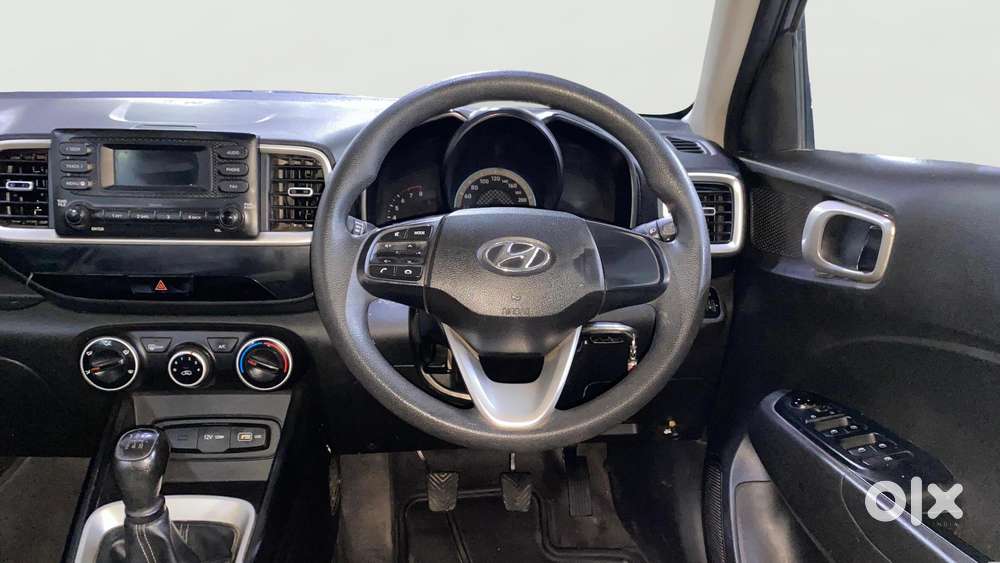 Hyundai Venue S, 2022, Petrol