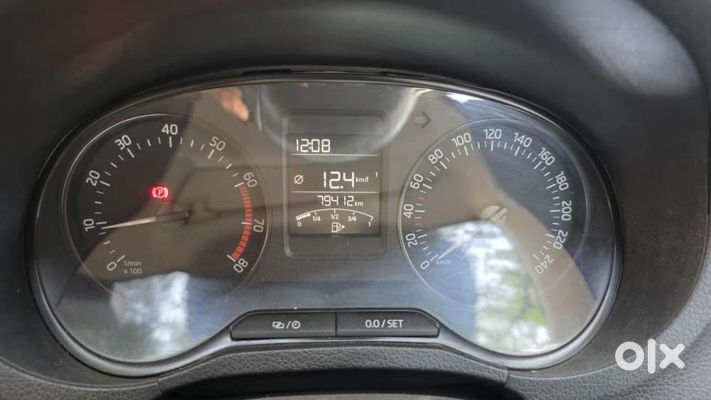 Skoda Rapid 1.6 Mpi Ambition, 2018, Petrol