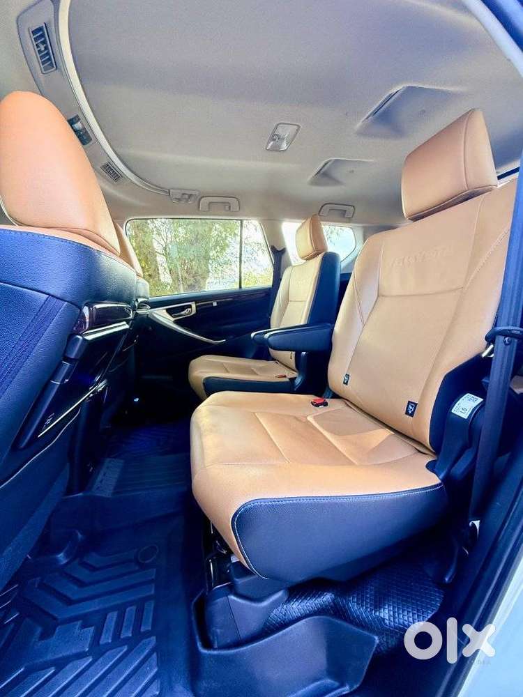 Toyota Innova Crysta 2.8 Zx At 7 Seater, 2024, Diesel