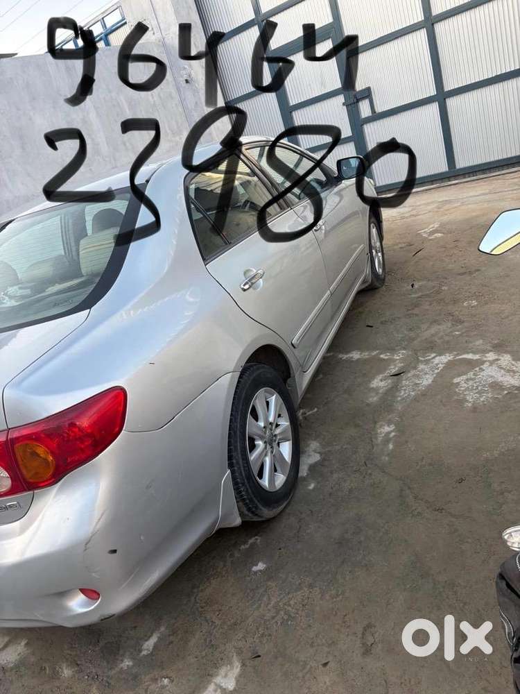 Toyota Corolla Altis 2010 Petrol Well Maintained
