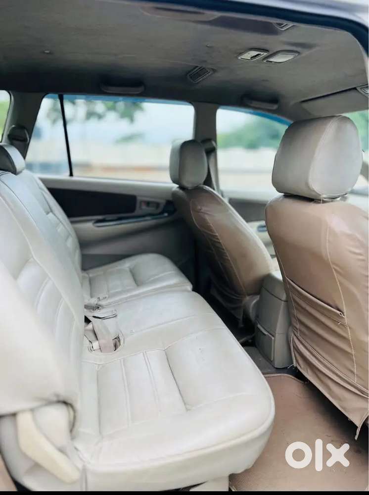 Toyota Innova 2015 Diesel Well Maintained
