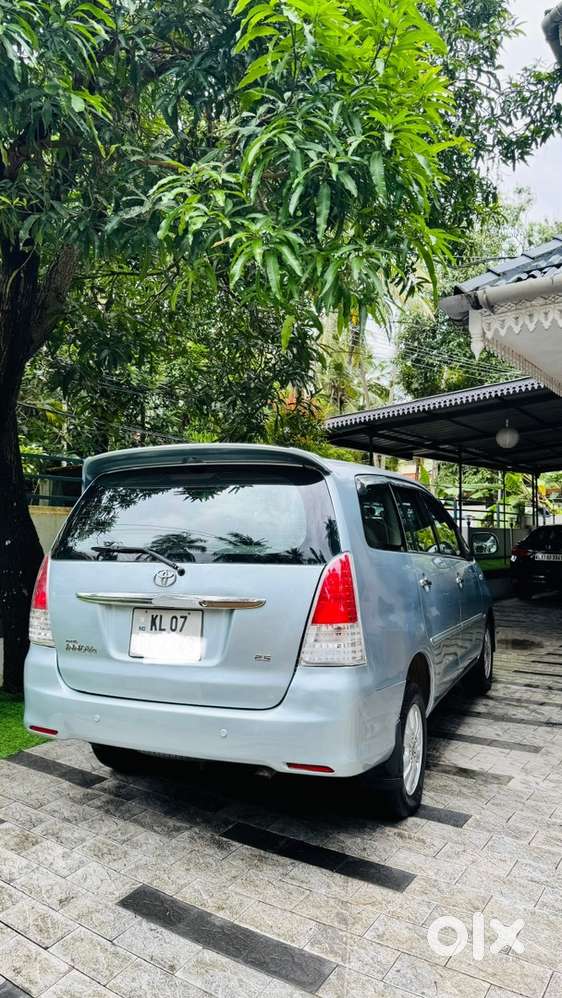 Toyota Innova 2009 Diesel 100010 Km Driven