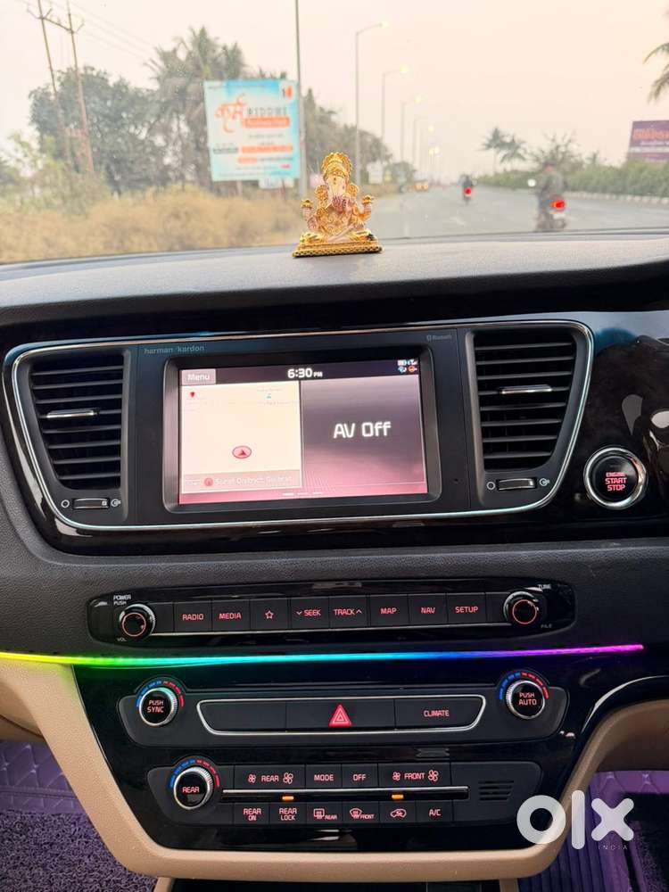 Kia Carnival Limousine Plus 7 Str, 2022, Diesel