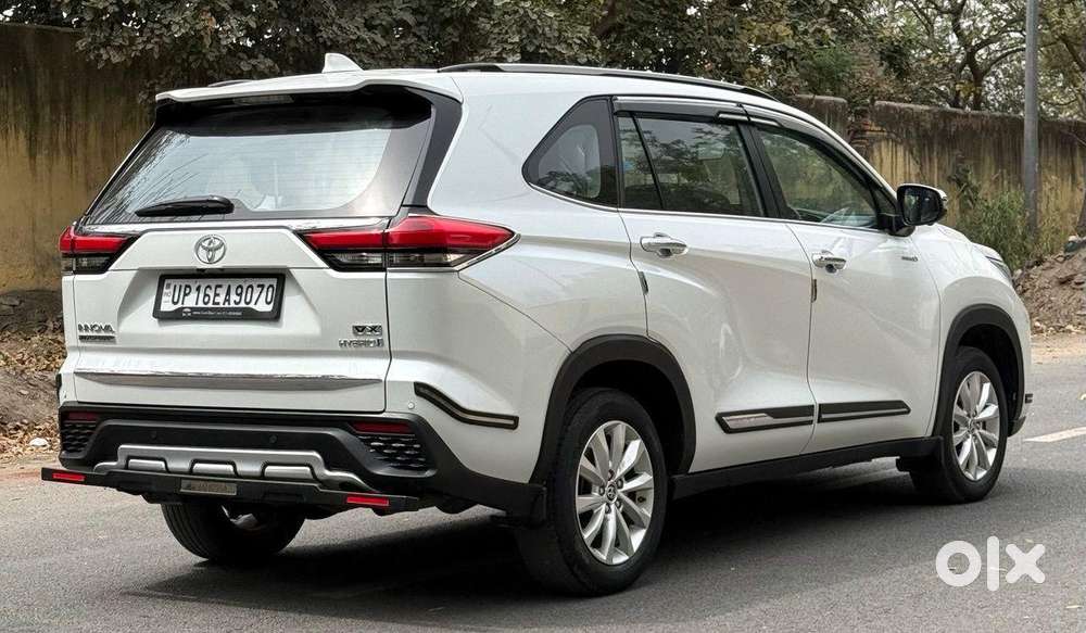 Toyota Innova Hycross 2.0 Vx Hybrid 7 Str, 2024, Cng & Hybrids