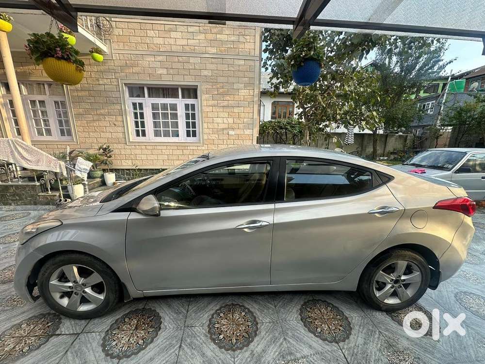 Hyundai Elantra 2012 Diesel 120000 Km Driven