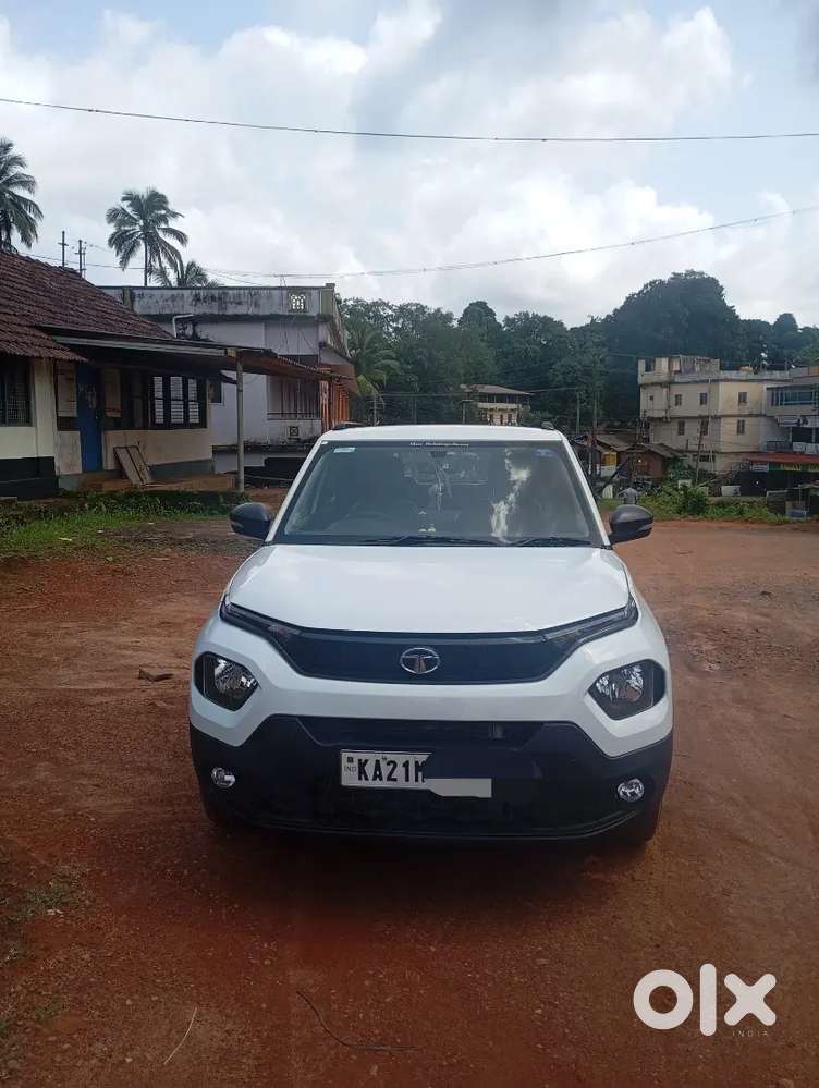 Single Owner 2023 Tata Punch Petrol - 5-star Safety, Excellent Conditi