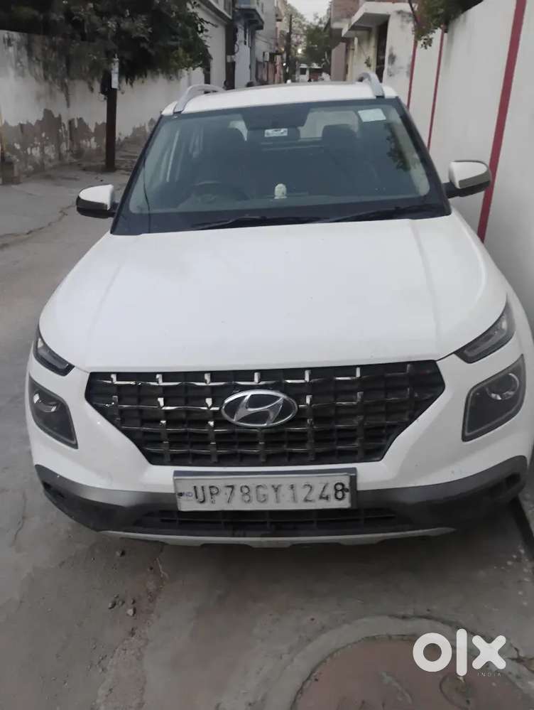 Hyundai Venue 2022 Diesel Well Maintained