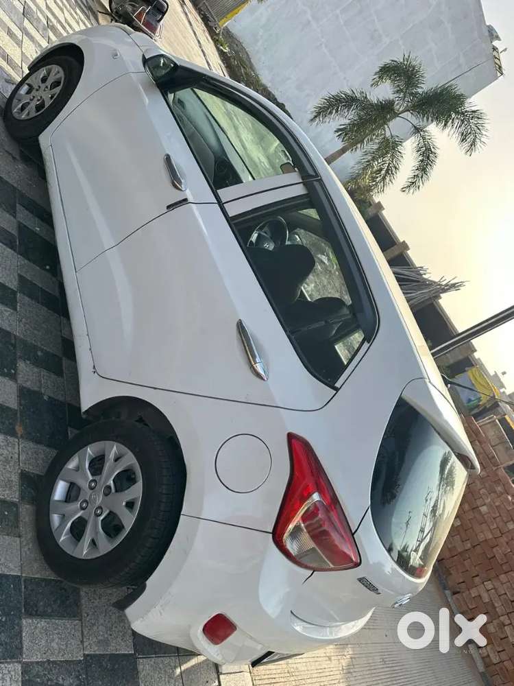 Hyundai Grand I10 2016 Cng & Hybrids Well Maintained