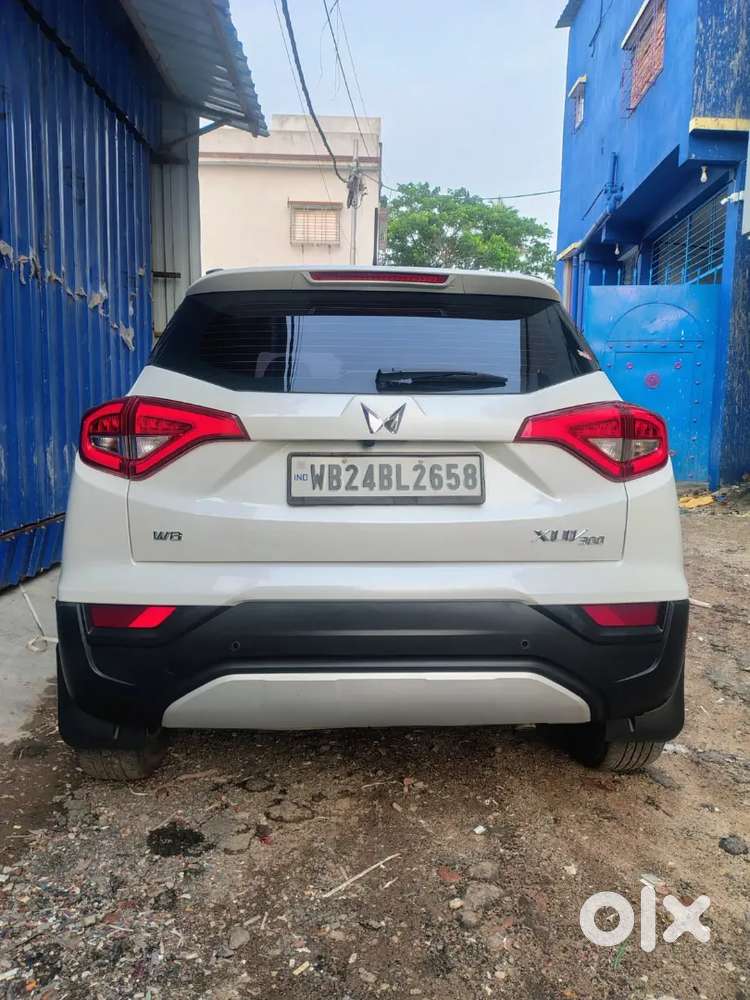 Mahindra Xuv300 2024 Diesel Well Maintained