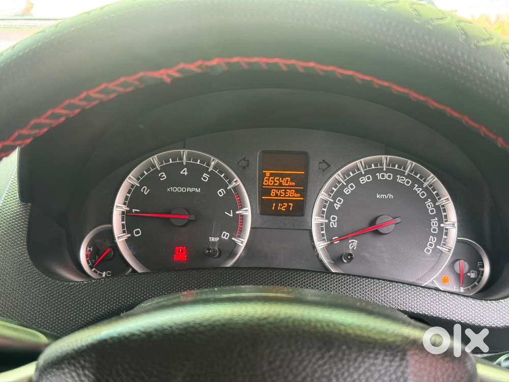 Maruti Suzuki Swift Vxi Abs Bsiv, 2015, Petrol