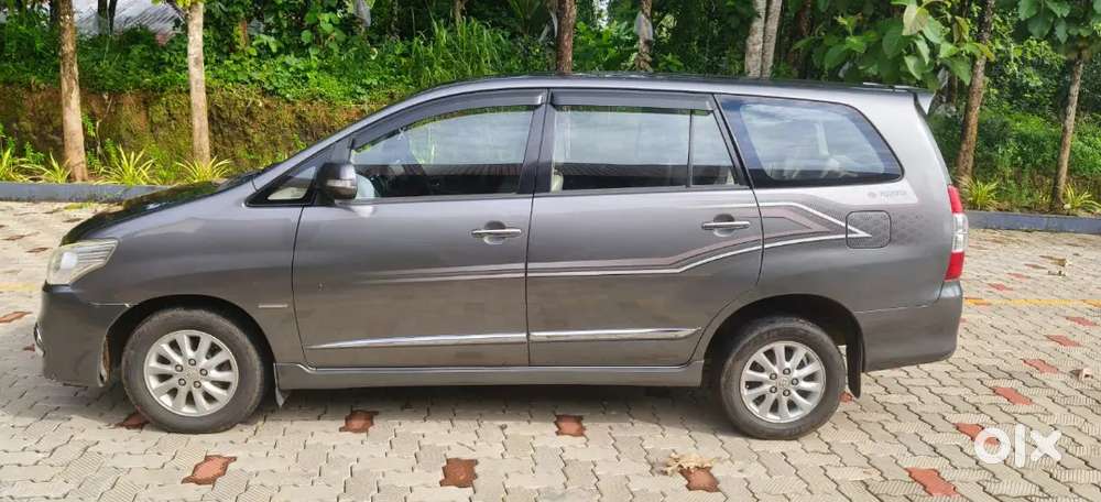 Toyota Innova 2014 Diesel Well Maintained