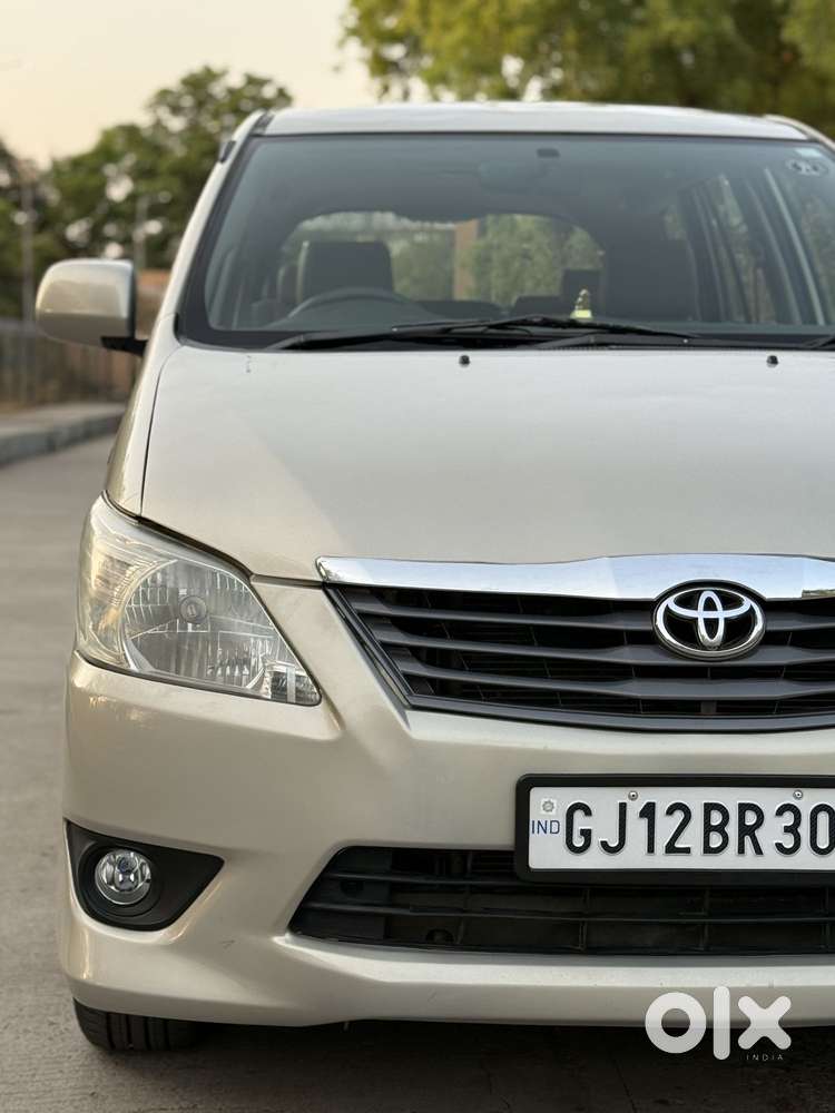 Toyota Innova 2.5 G (diesel) 8 Seater, 2013, Diesel