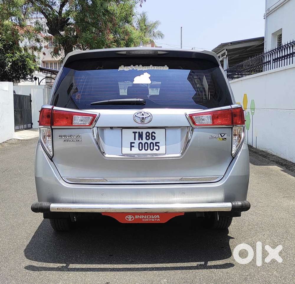 Toyota Innova Crysta 2.4 V, 2016