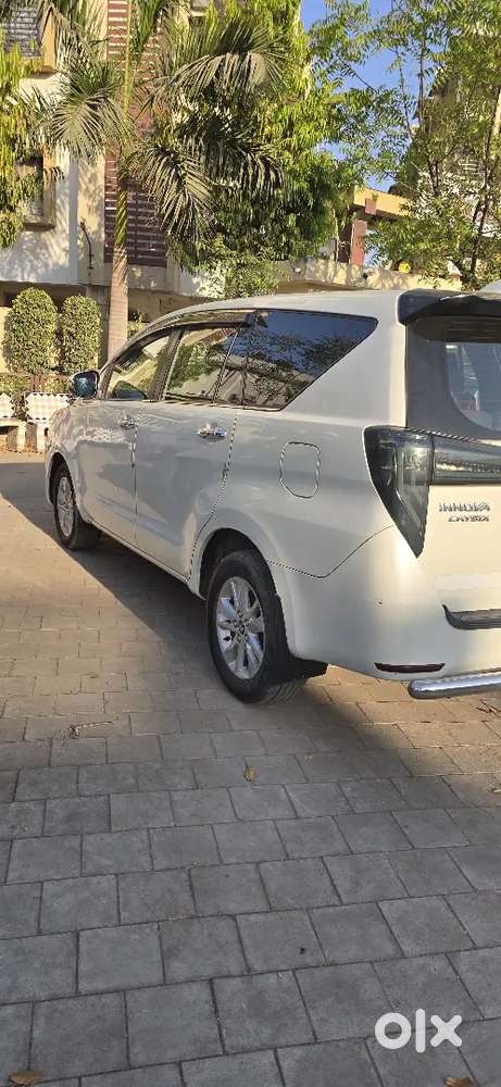 Toyota Innova Crysta 2017 Diesel Well Maintained