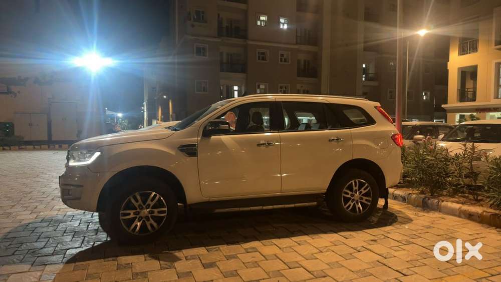 Ford Endeavour 2017 Diesel 127000 Km Driven