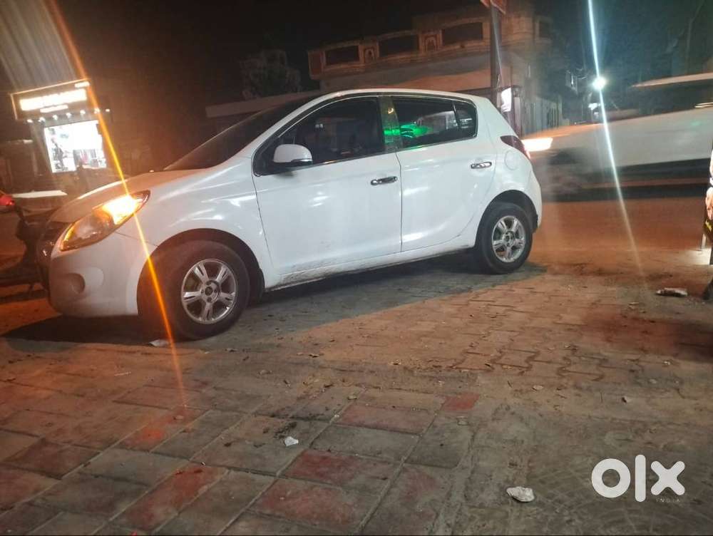 Hyundai I20 Sportz 2011
