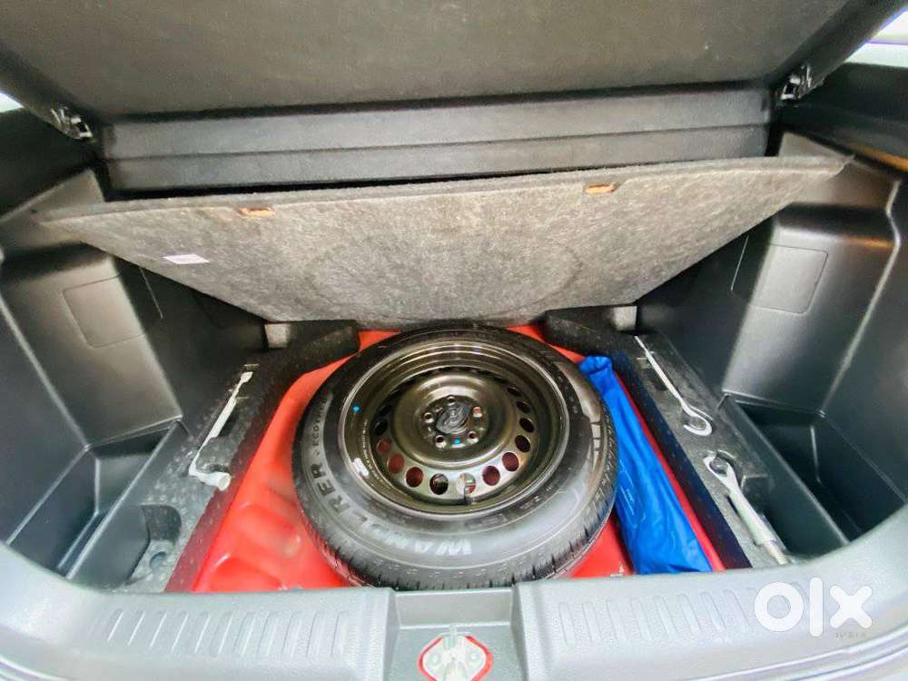 Maruti Suzuki Brezza Zxi Plus Smart Hybrid, 2023, Petrol