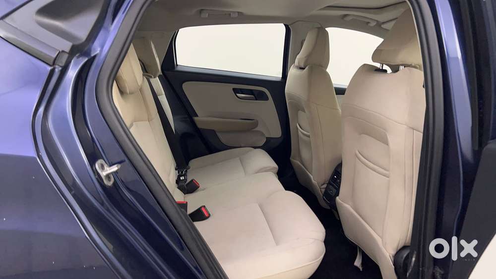 Tata Altroz 1.2 Xz Plus Petrol, 2025, Petrol