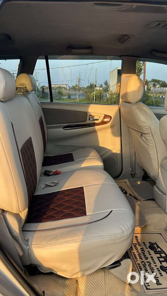 Toyota Innova 2012-2013 2.5 E Diesel Ms 7-seater, 2012, Diesel