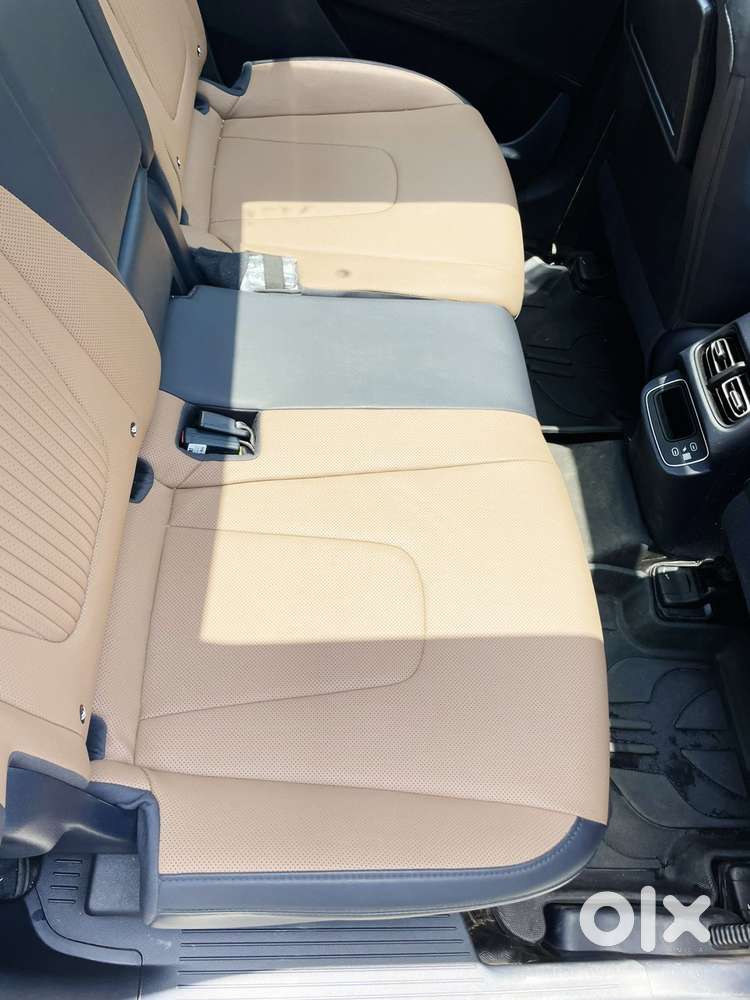 Hyundai Alcazar 2.0 Signature (o) Petrol At 7 Str, 2025, Petrol