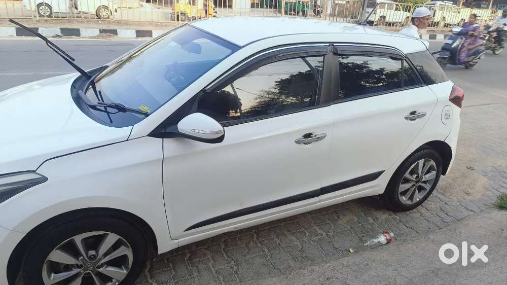 Full Insurance, Key Less Entry, Push Button, Good Condition