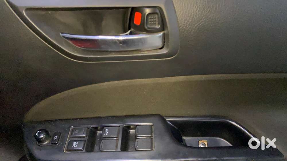 Maruti Suzuki Swift Vxi, 2017, Petrol