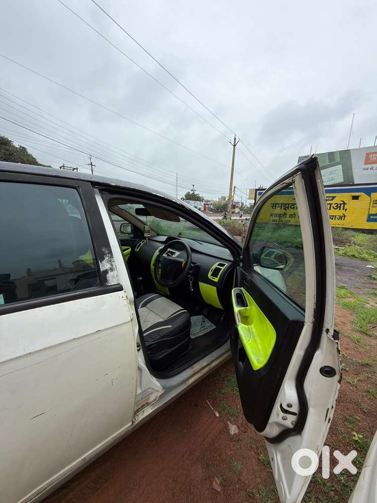 Tata Indica Vista Tdi Ls (2013) - Custom Interior & Dual-tone Finish