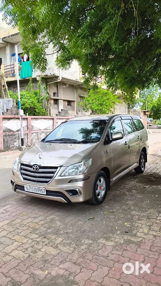 Toyota Innova 2010 Diesel 225000 Km Driven