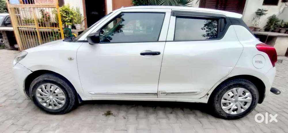 Maruti Suzuki Swift 2018 Petrol 68000km Driven