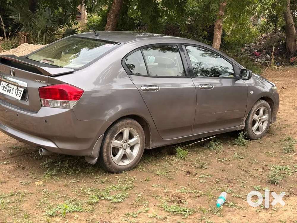 Honda City Hybrid Ehev 2011