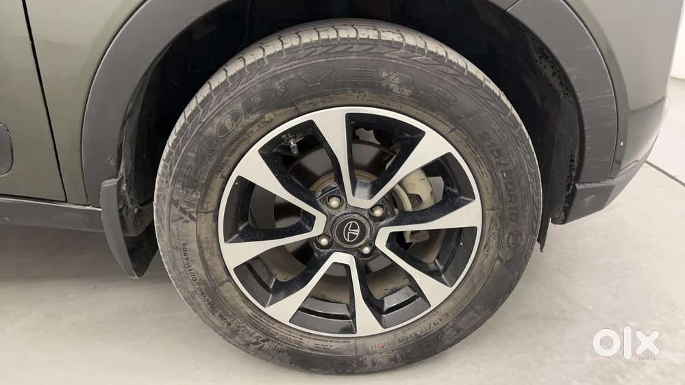 Tata Nexon 1.5 Revotorq Xza Plus S Amt, 2021, Petrol