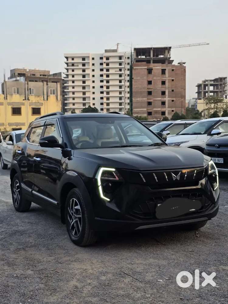 Mahindra Xuv 3xo 2024 Ax5
