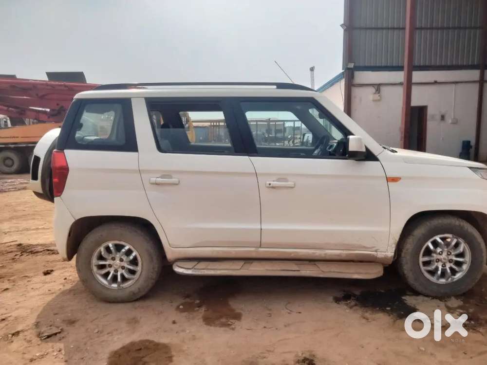 Mahindra Tuv 300 2015 3rd Owner