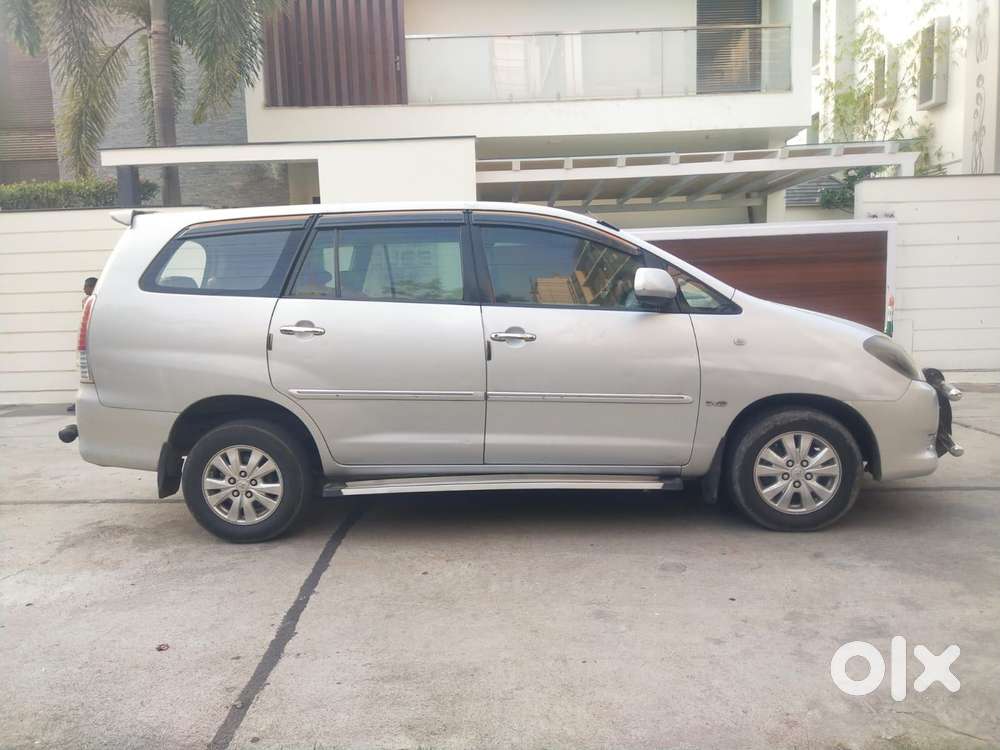 Toyota Innova 2.5 Vx 8 Str Bs-iii, 2011, Diesel