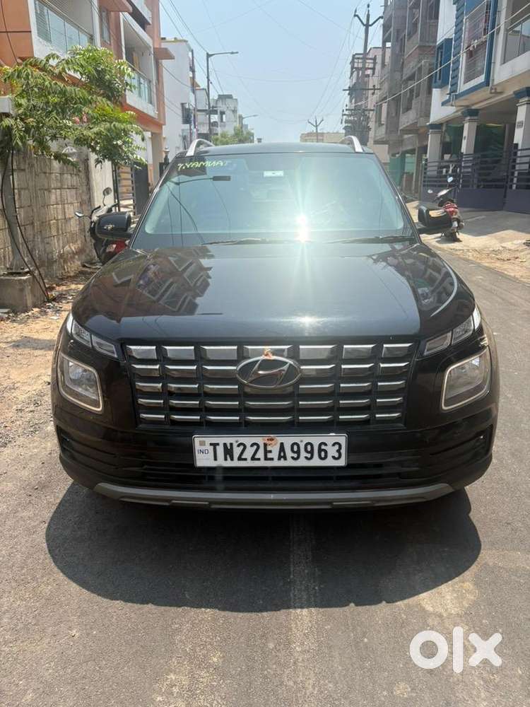 Hyundai Venue 2024 Petrol Good Condition